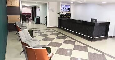 Hotel Expohotel Ferial