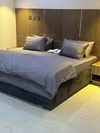 AA Luxury Suites