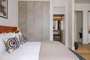 Ando Living Corpo Santo House