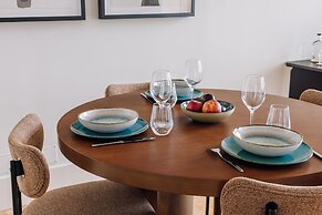 Ando Living Corpo Santo House