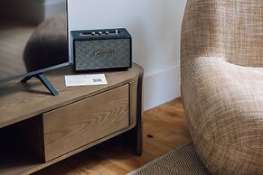 Ando Living Corpo Santo House