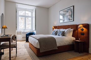 Ando Living Corpo Santo House