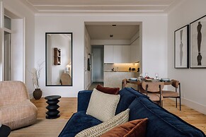 Ando Living Corpo Santo House