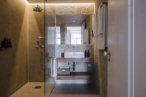 Ando Living Corpo Santo House