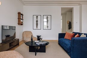 Ando Living Corpo Santo House