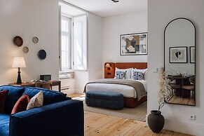 Ando Living Corpo Santo House