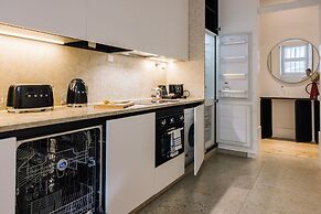 Ando Living Corpo Santo House