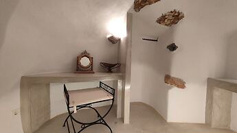 The Commander s Cave