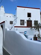 The Commander s Cave