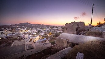 The Commander s Cave