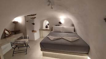 The Commander s Cave