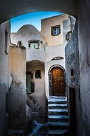 The Commander s Cave