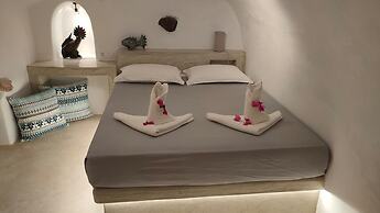 The Commander s Cave