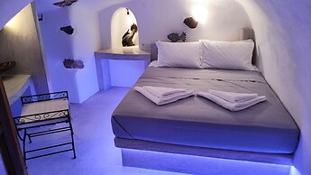 The Commander s Cave