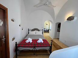 The Commander s House