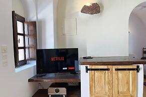 The Commander s House