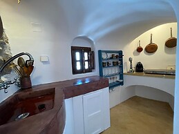 The Commander s House