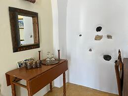 The Commander s House