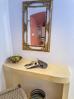 The Commander s House