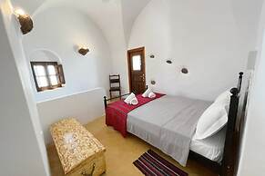 The Commander s House