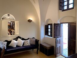 The Commander s House