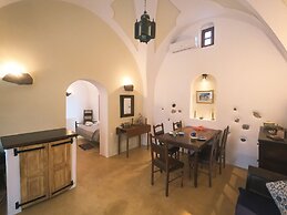 The Commander s House