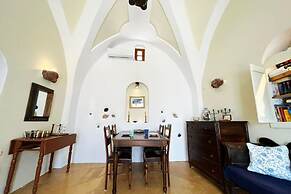 The Commander s House