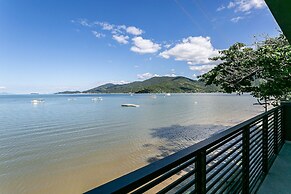 Casa Pé Na Areia com Piscina e Jacuzzi