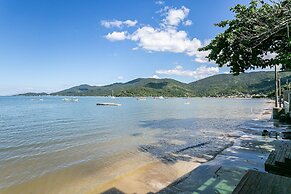 Casa Pé Na Areia com Piscina e Jacuzzi