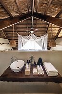 The Beach House Ocam Ocam