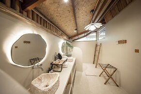 The Beach House Ocam Ocam