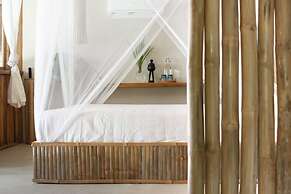 The Beach House Ocam Ocam