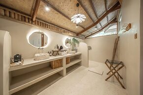 The Beach House Ocam Ocam