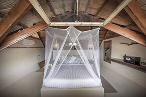 The Beach House Ocam Ocam