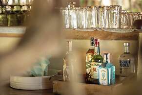 The Beach House Ocam Ocam