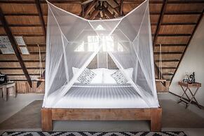 The Beach House Ocam Ocam