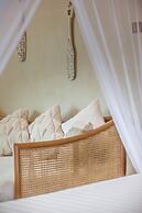 The Beach House Ocam Ocam