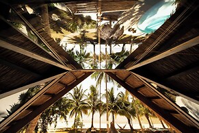 The Beach House Ocam Ocam