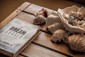 The Beach House Ocam Ocam