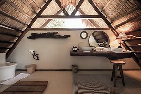 The Beach House Ocam Ocam