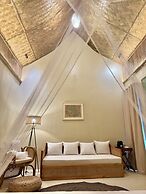 The Beach House Ocam Ocam