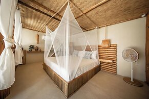 The Beach House Ocam Ocam