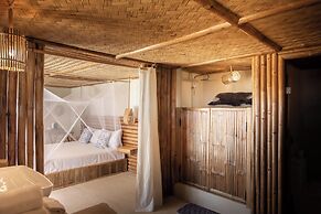 The Beach House Ocam Ocam