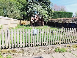 Rusper Retreat - Spacious Home Near Gatwick