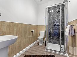 Cosy Apartment - Sleeps 4 & Stunning Views