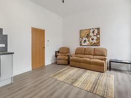 Cosy Apartment - Sleeps 4 & Stunning Views