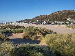 Ty Glan Yr Afon
