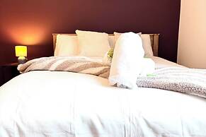 Housesleeps10-5bed- Citystay-parking-tv