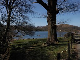 Robin's Lodge