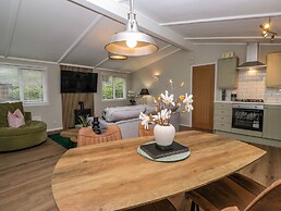 Robin's Lodge